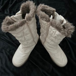 Brand new puffer Faux Fur snow/water boots
